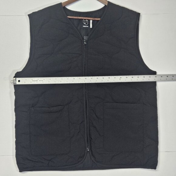 Quilted Black Vest W Pockets Original Use Men Size L Full Zip-Up Lightly Padded - Picture 10 of 11